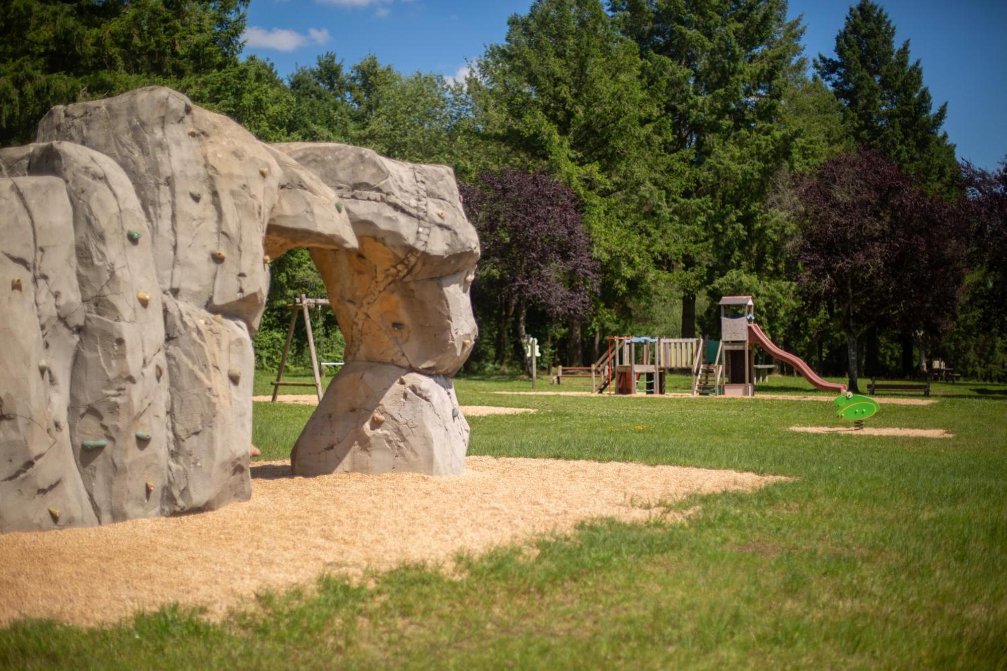 Camping De Ladignac Le Long Bel Air 외부 사진