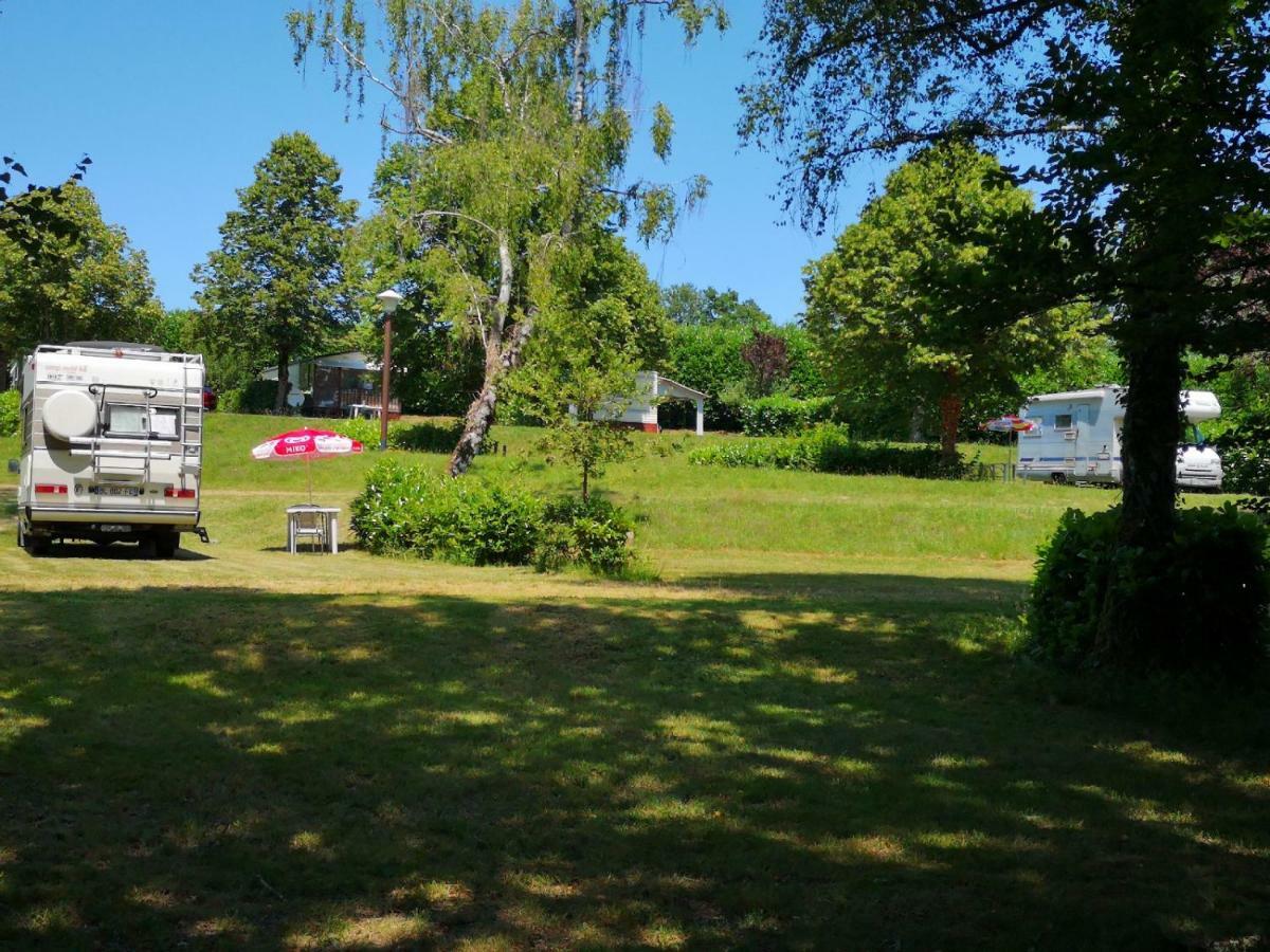Camping De Ladignac Le Long Bel Air 외부 사진